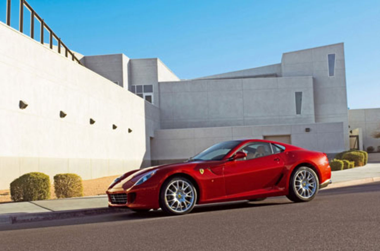 Ferrari tjänar ca 300 000 kr per såld bil