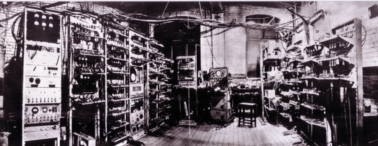 En av världens första datorer byggs igen