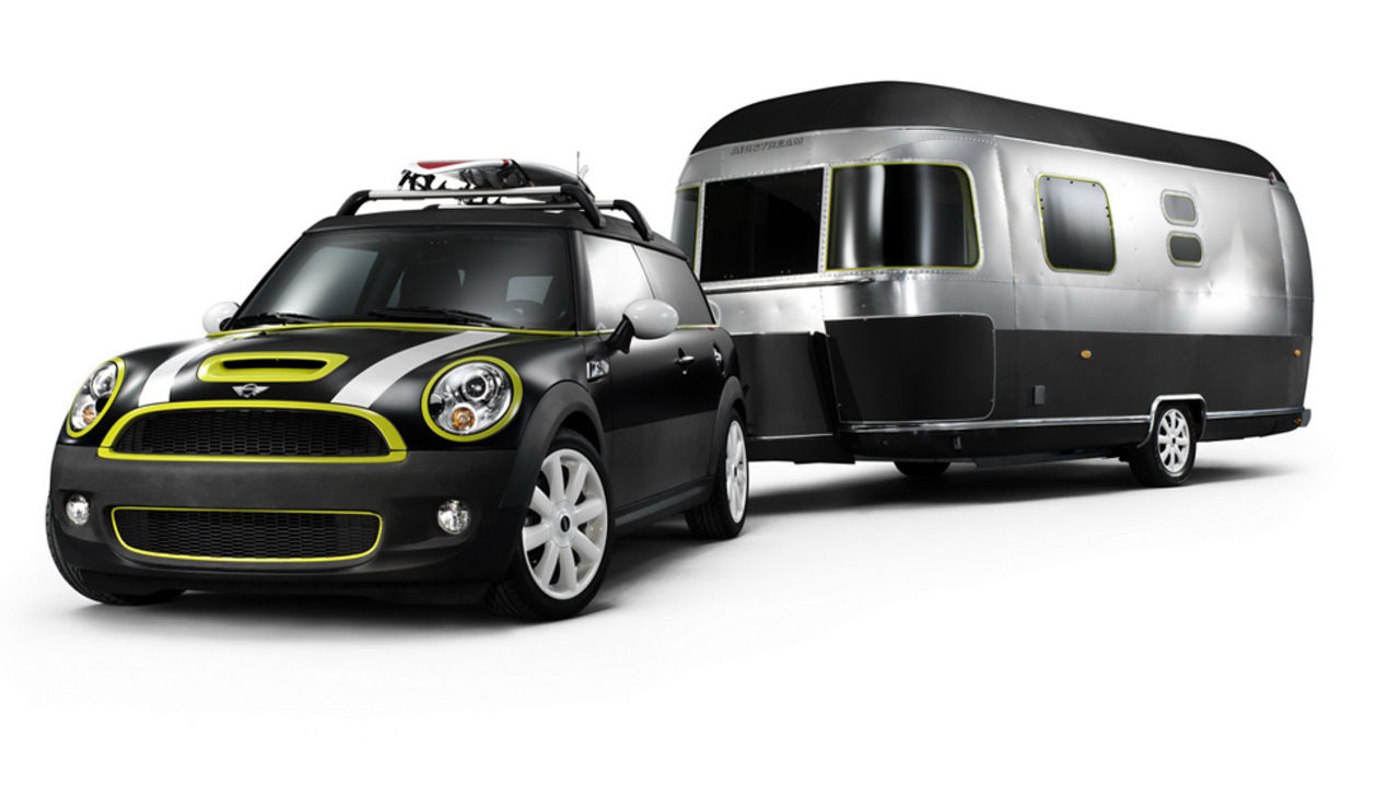 Mini Clubman med husvagn