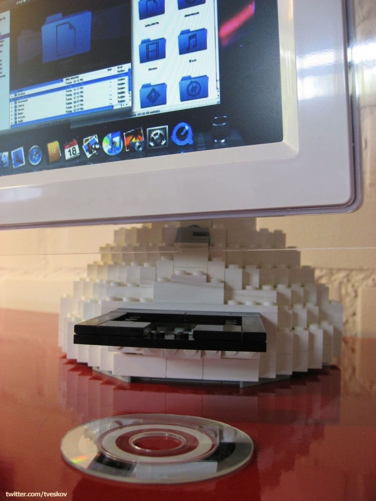 Lego iMac G4 Junior