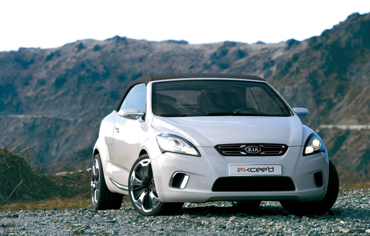 Kia visar 2+2-sitsigt cabkoncept