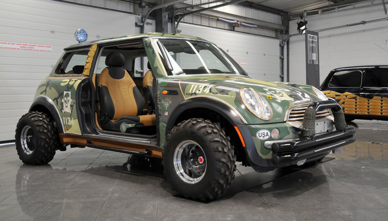 Många Minis på Silverstone