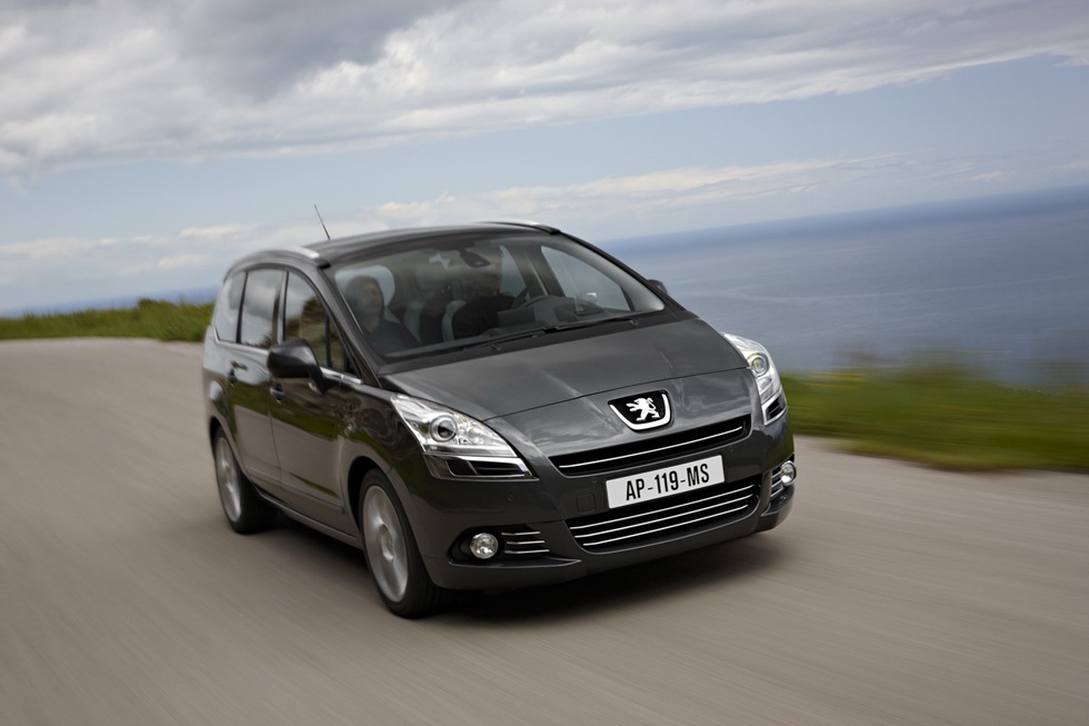 Nu kommer Peugeot 5008