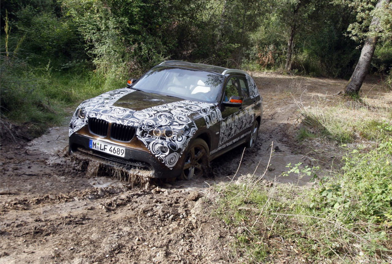 Brittisk press har provkört BMW X1