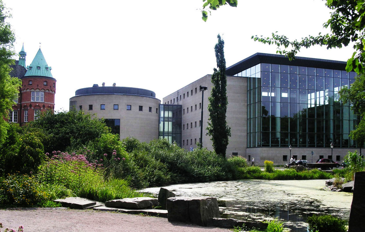 Nu kan man låna TV-spel på biblioteket igen