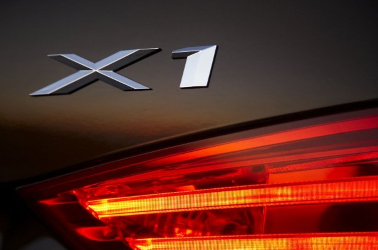 Teaserbilder på BMW X1
