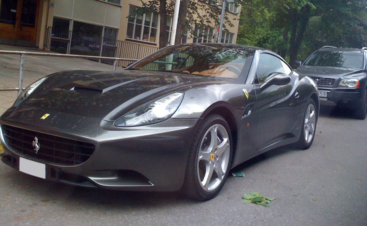 Ferrari California