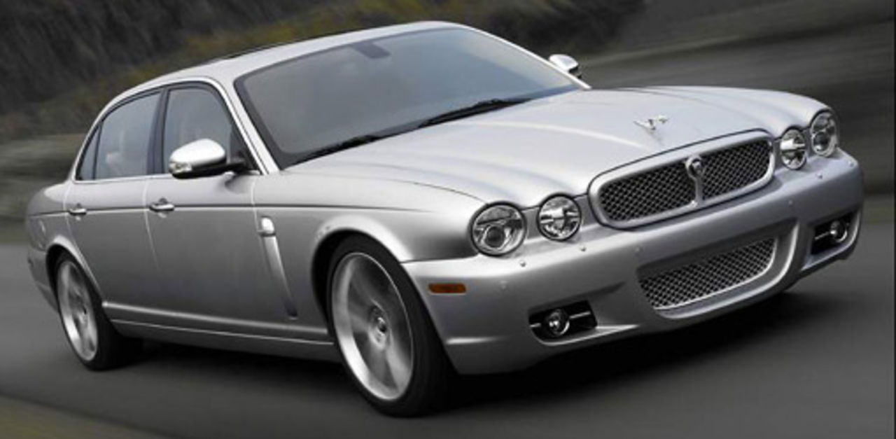 Jaguar gör ett sista återupplivningsförsök på döende XJ