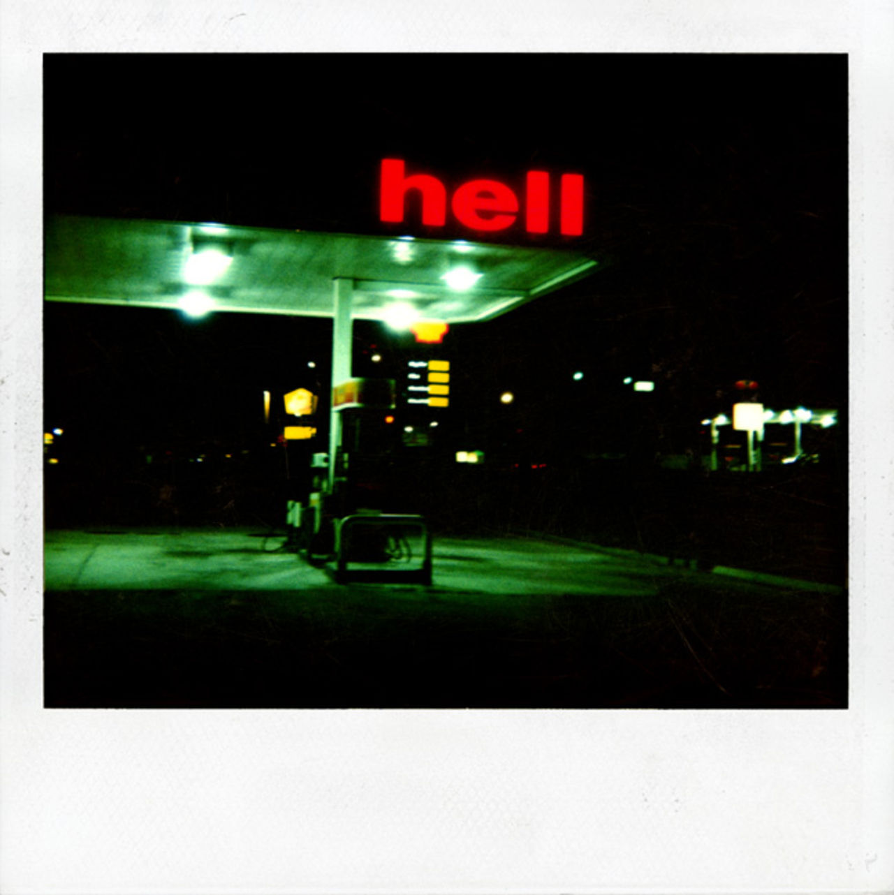 En ödslig bensinmack