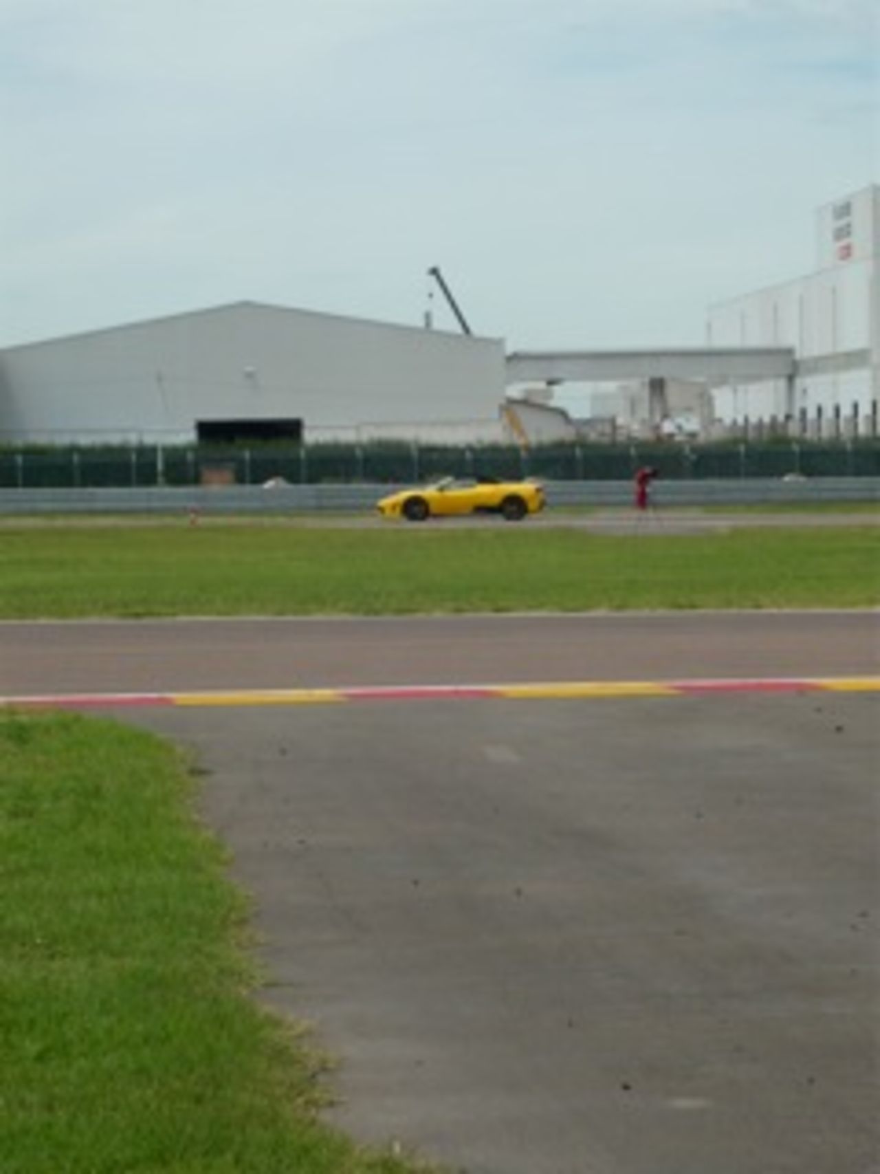 Hybrid och FXX spottad på Fiorano