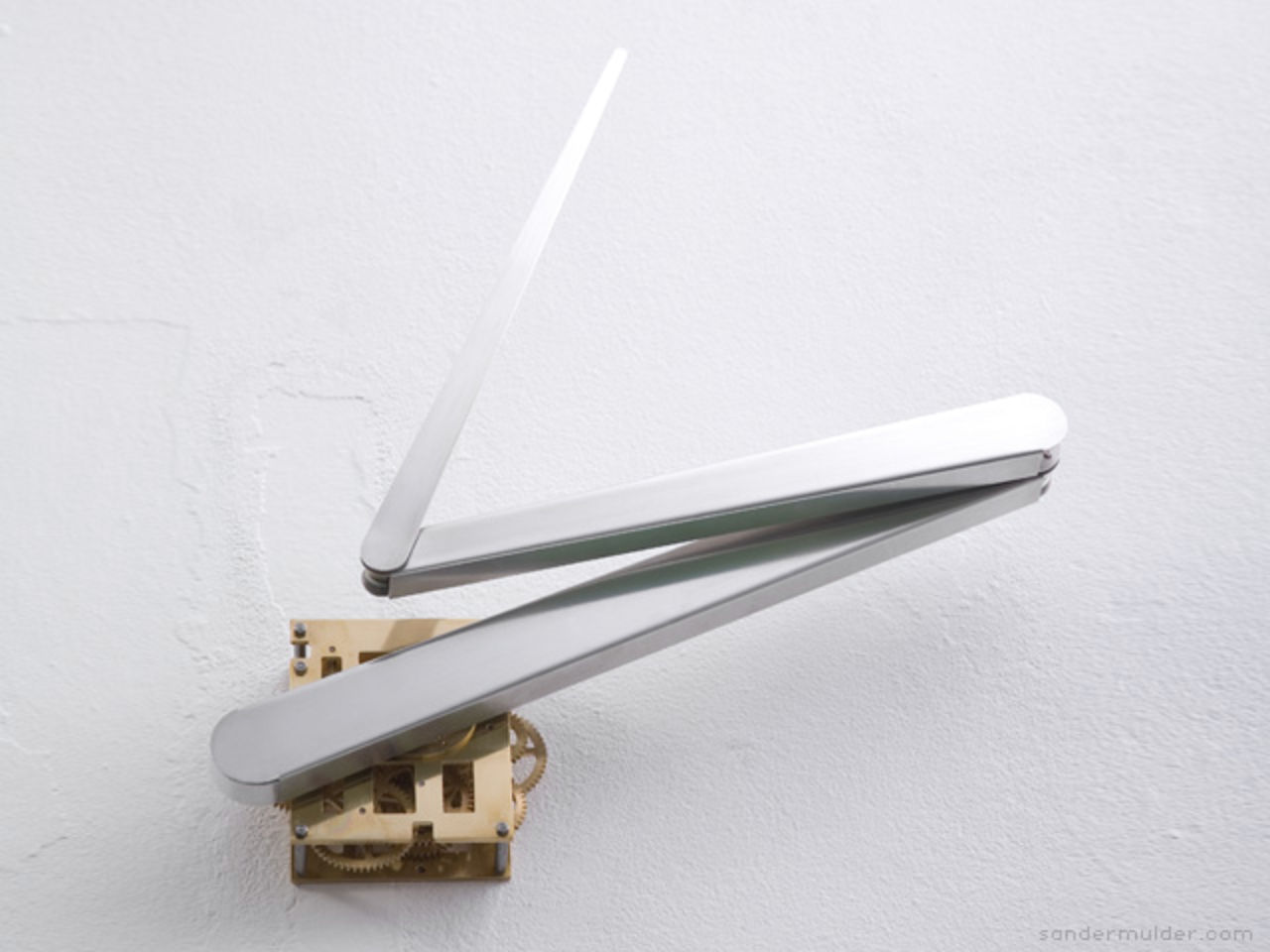 Intressant väggklocka