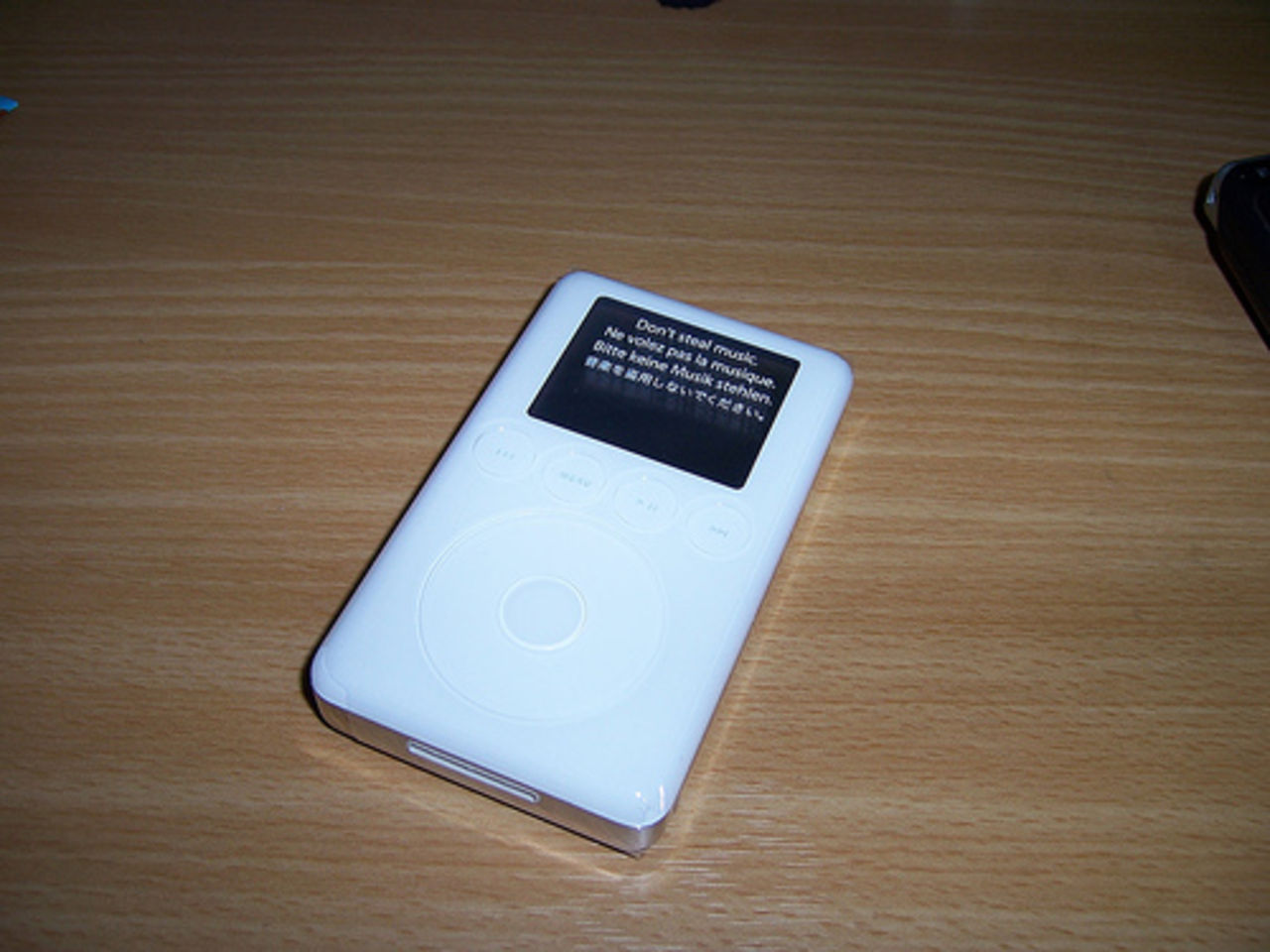 Retro-iPod finns att köpa i Apple Store