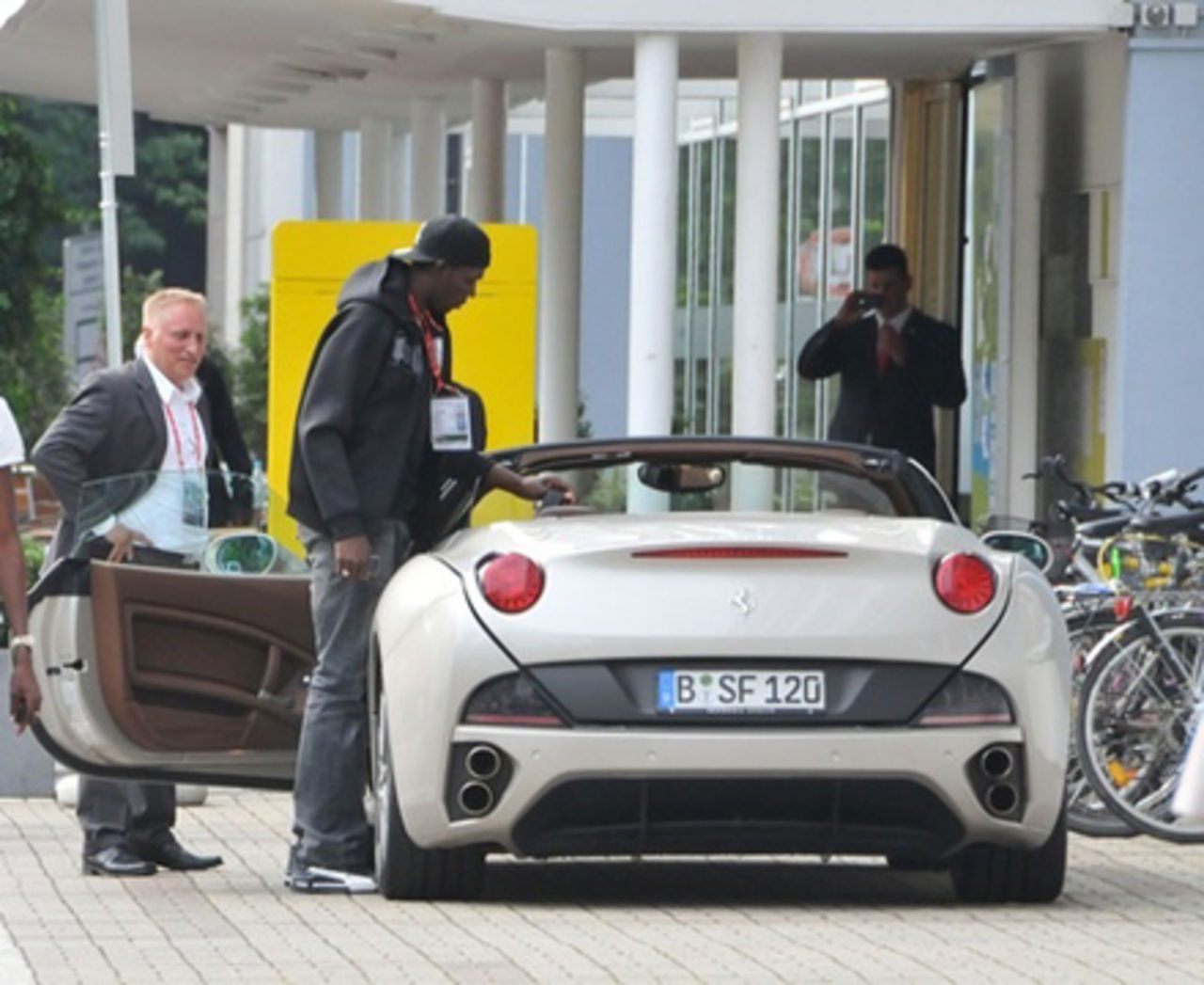 Usain Bolt + Ferrari California
