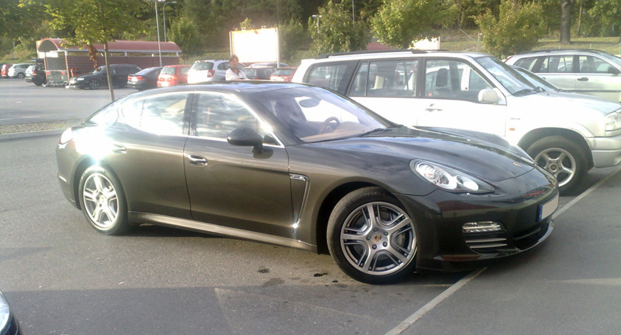 Porsche Panamera 4S