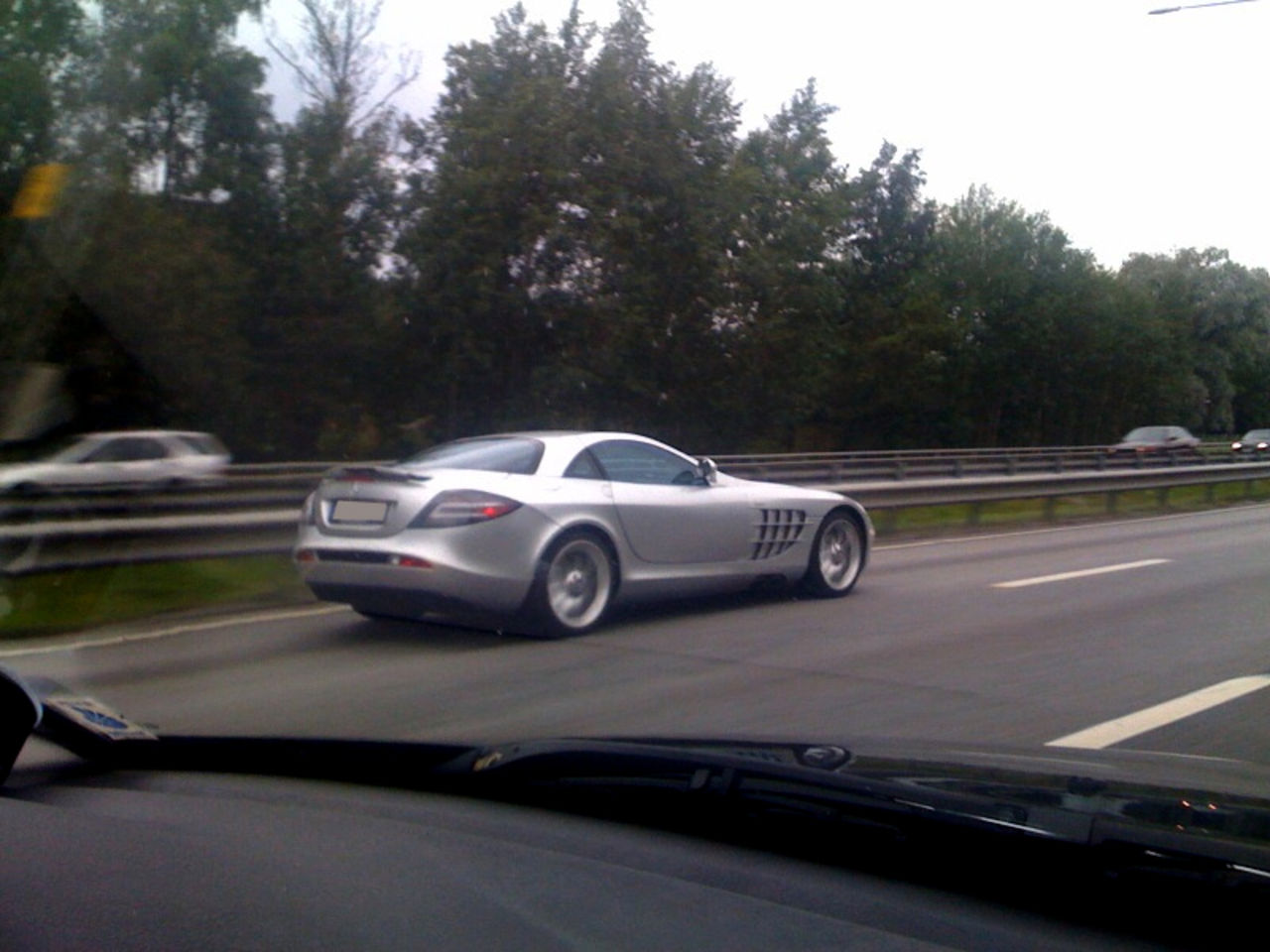 Mercedes-Benz SLR