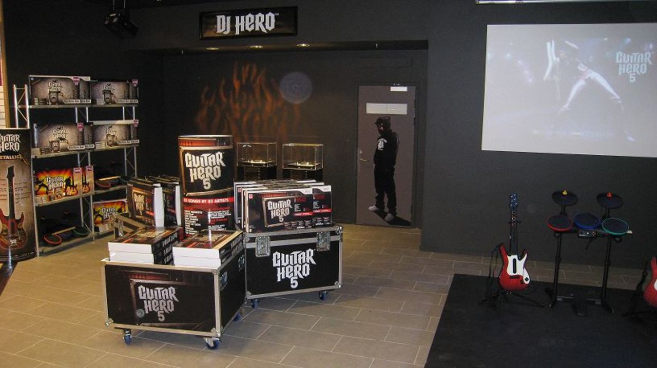 Idag öppnar Nordens första Guitar Hero-butik