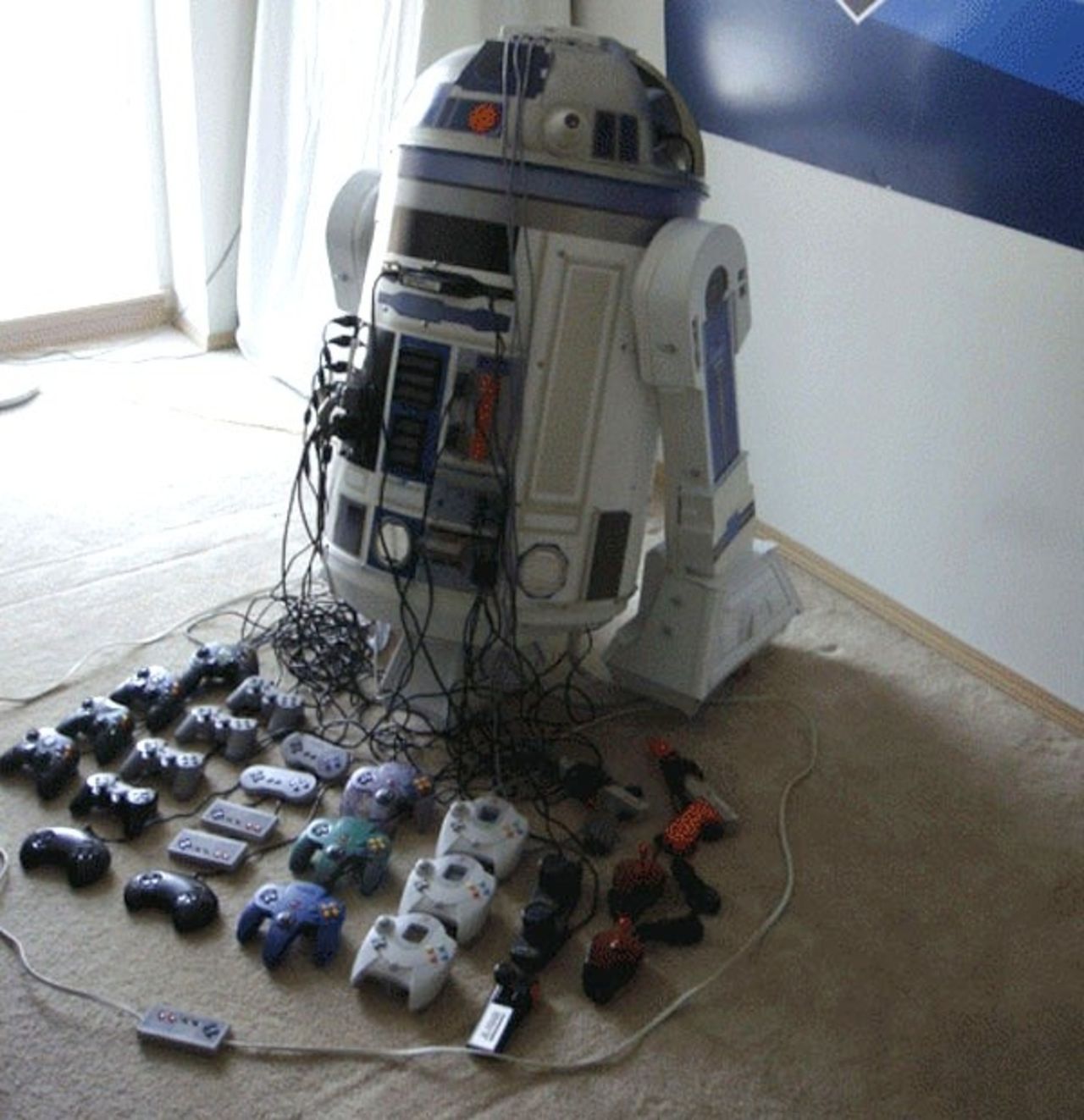 Retrospelmaskinen R2D2