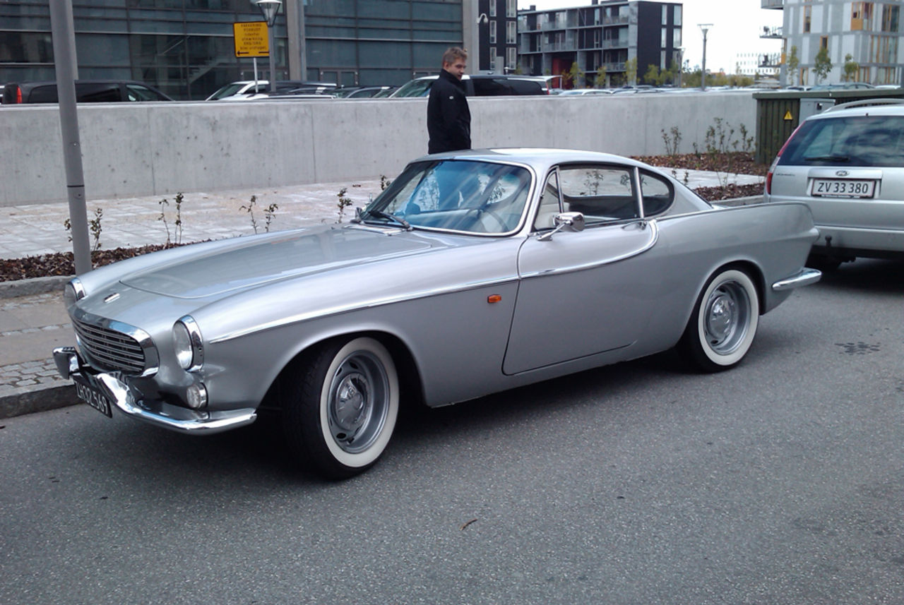 Volvo P1800