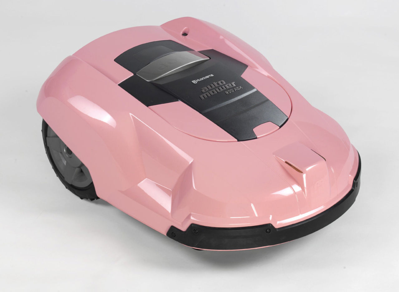 En rosa gräsklippar-robot