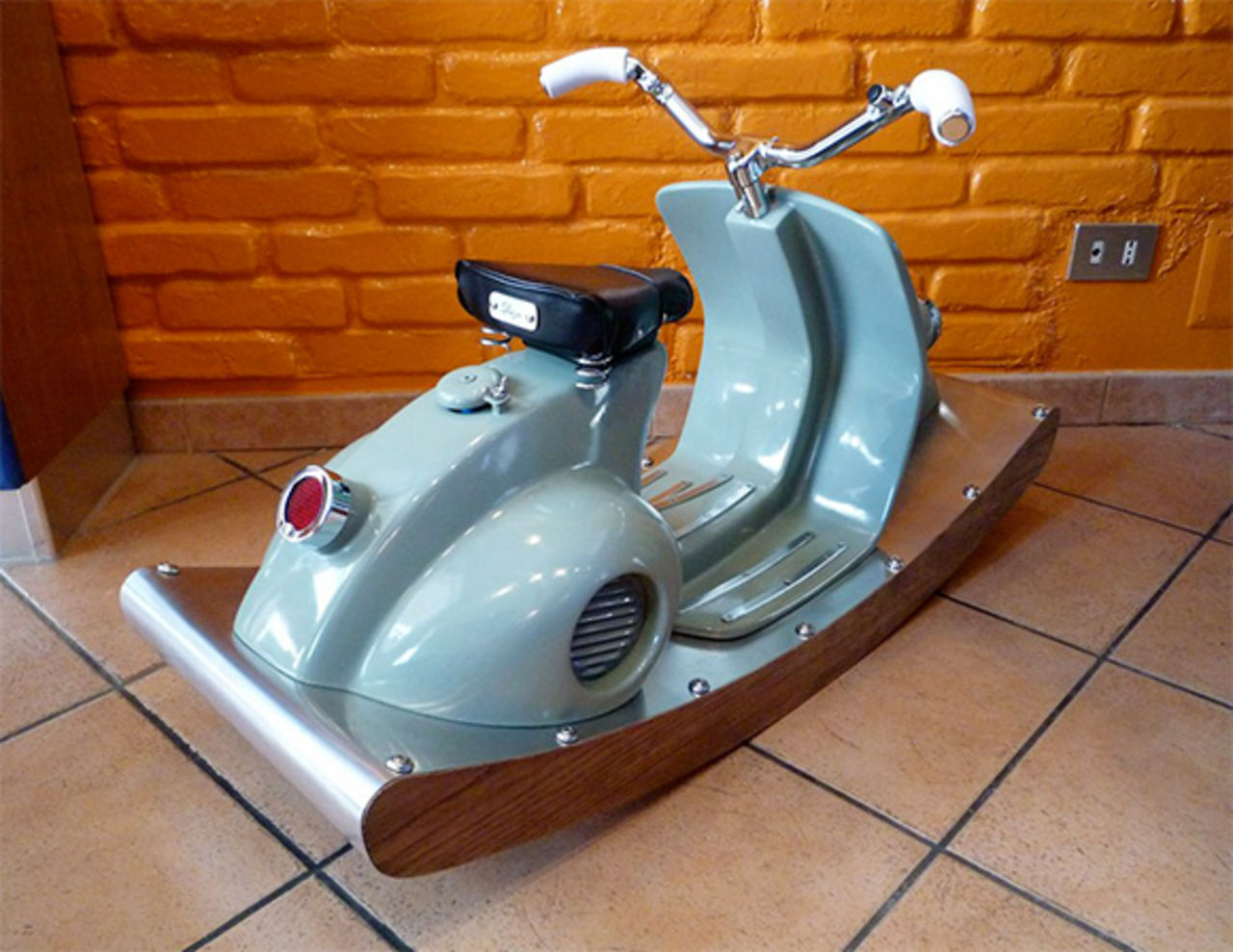 En Vespa för de minsta
