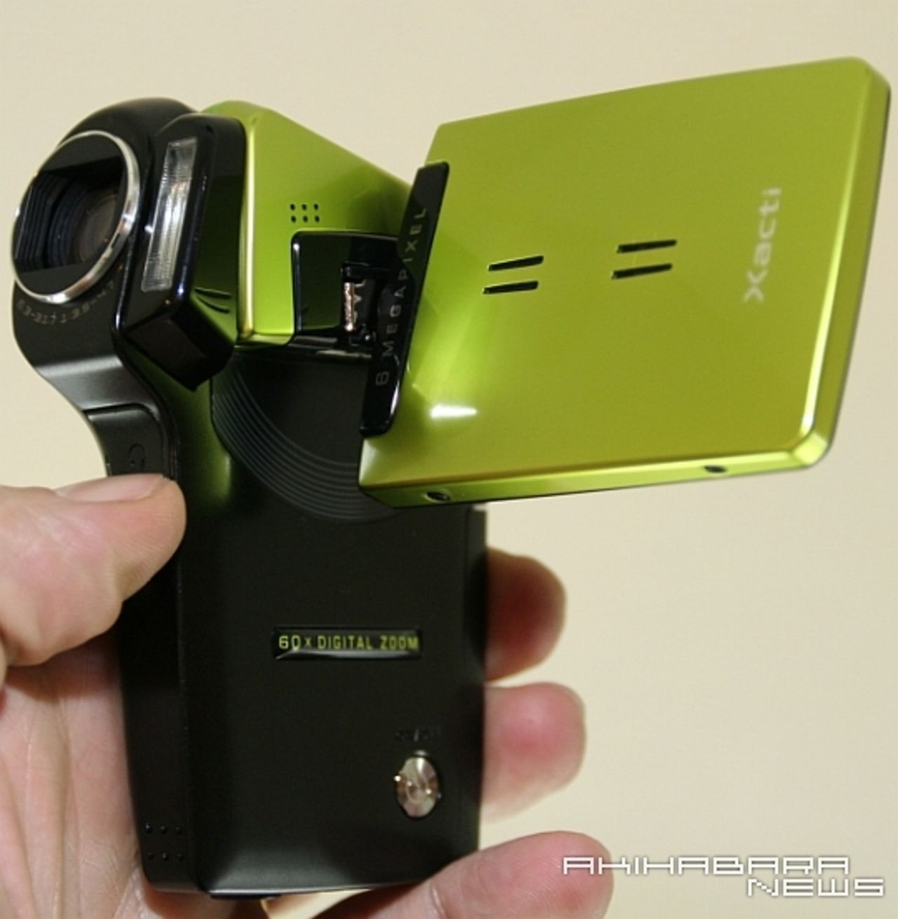 Liten videokamera med H.264 från Sanyo