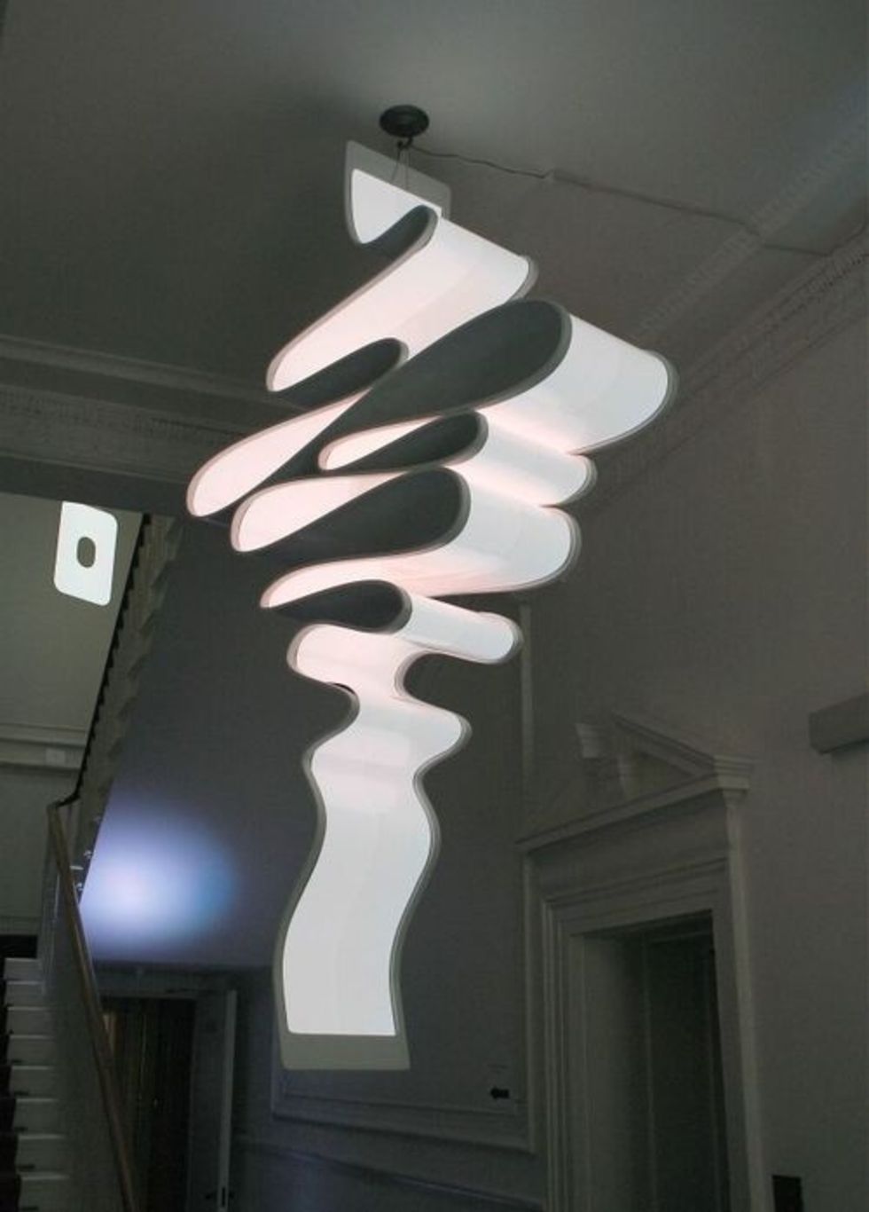 Vacker lampa som kräver takhöjd