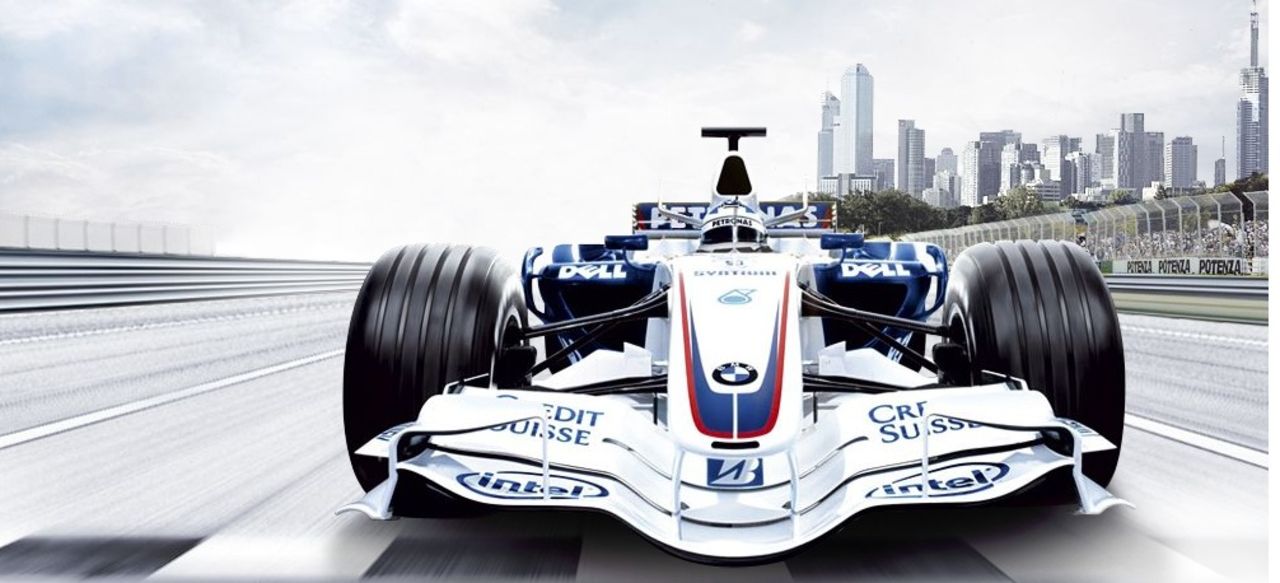 Heidfeld attackerar gamla Nurburgring i F1-bil