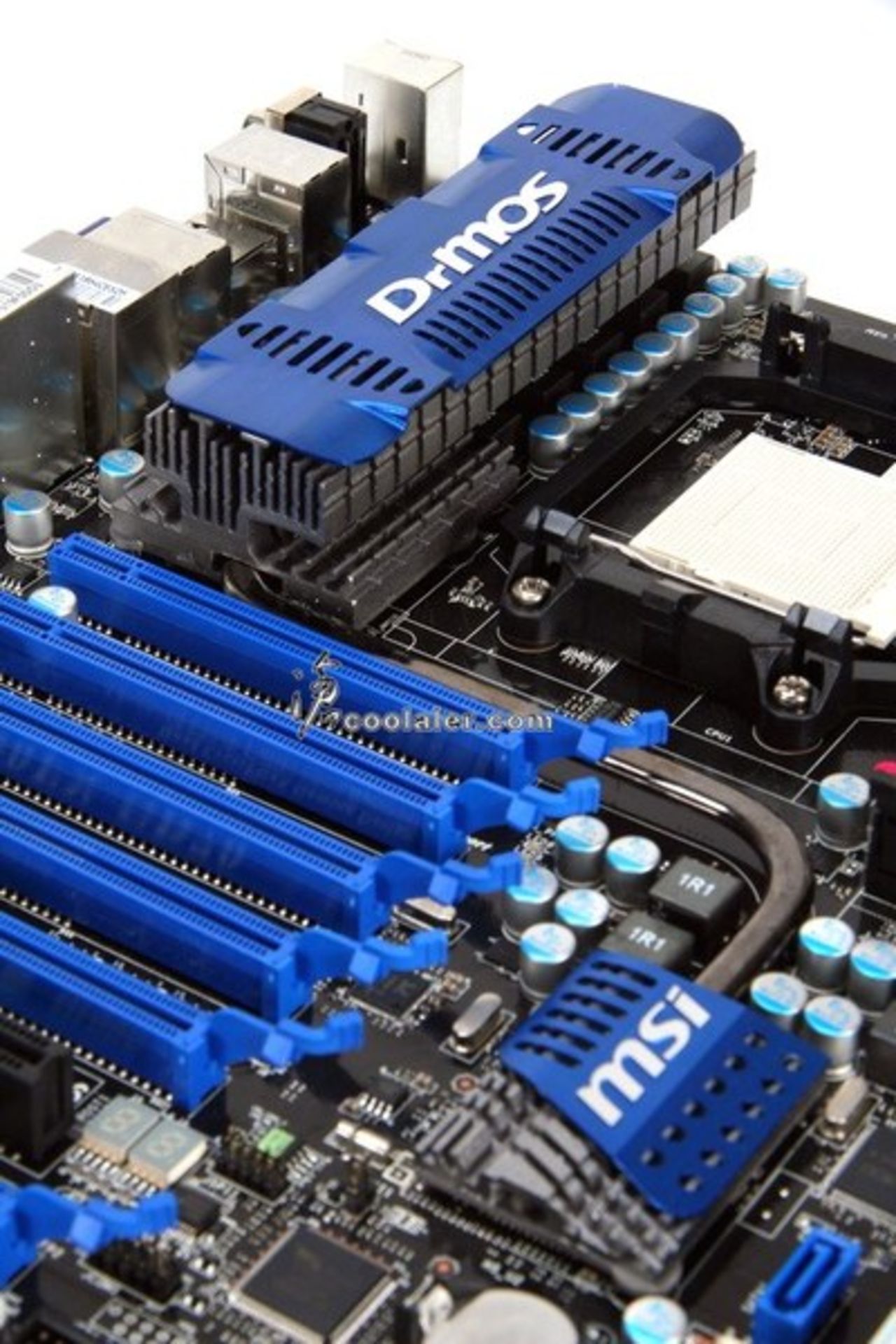 MSI visar upp 890FX moderkort
