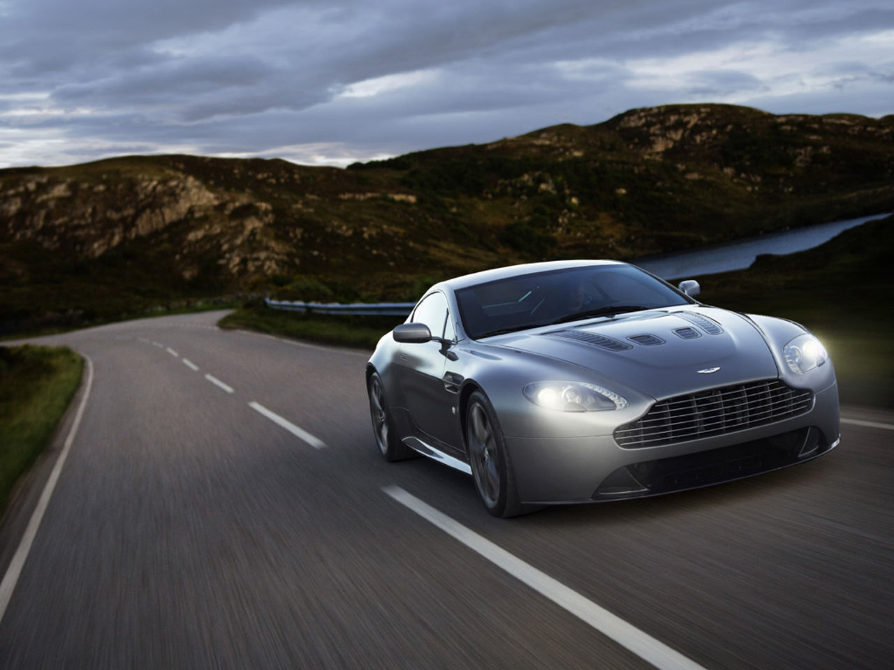 Aston Martin kommer hit