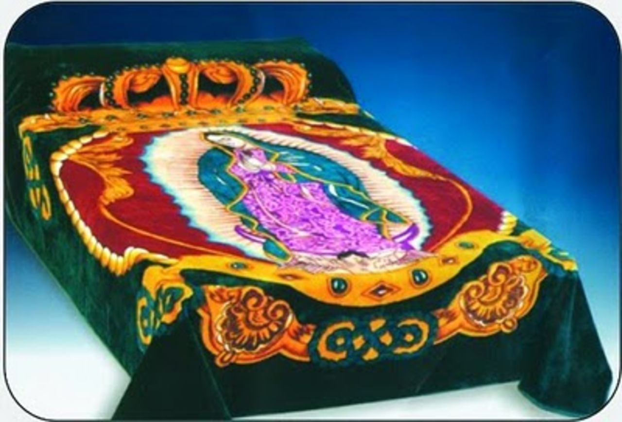 Überkitschigt överkast