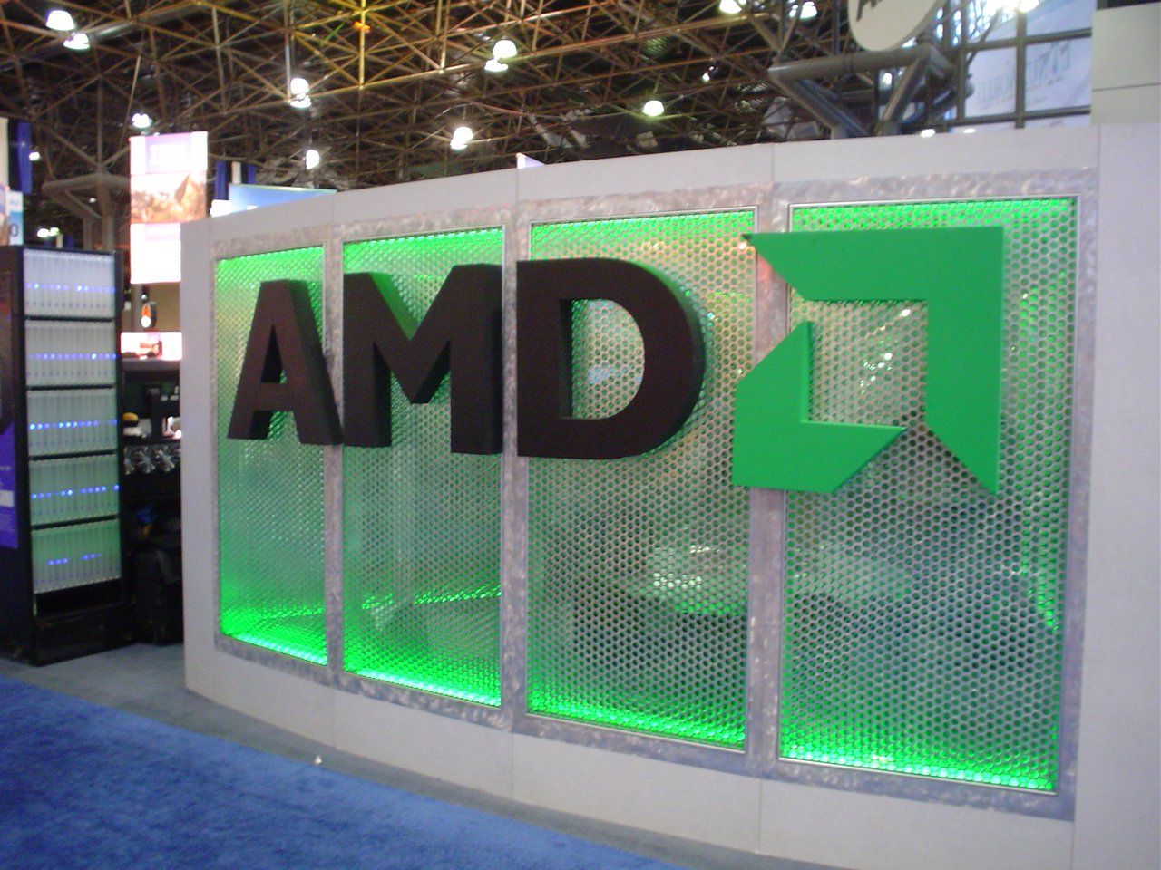 AMD nu en av världens 10 största tillverkare