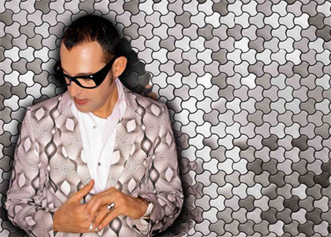 Karim Rashid fingrar på allt