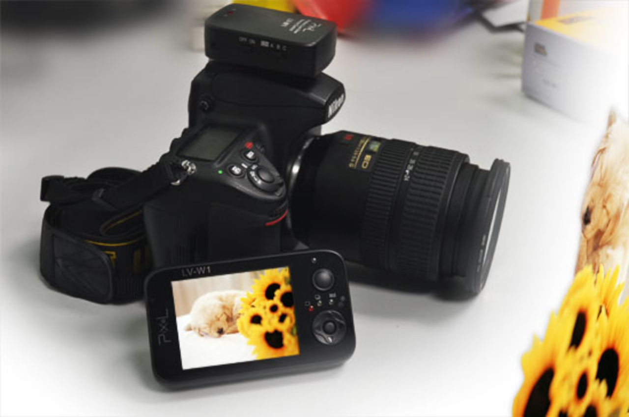 Fjärrkontroll med bildskärm till din DSLR