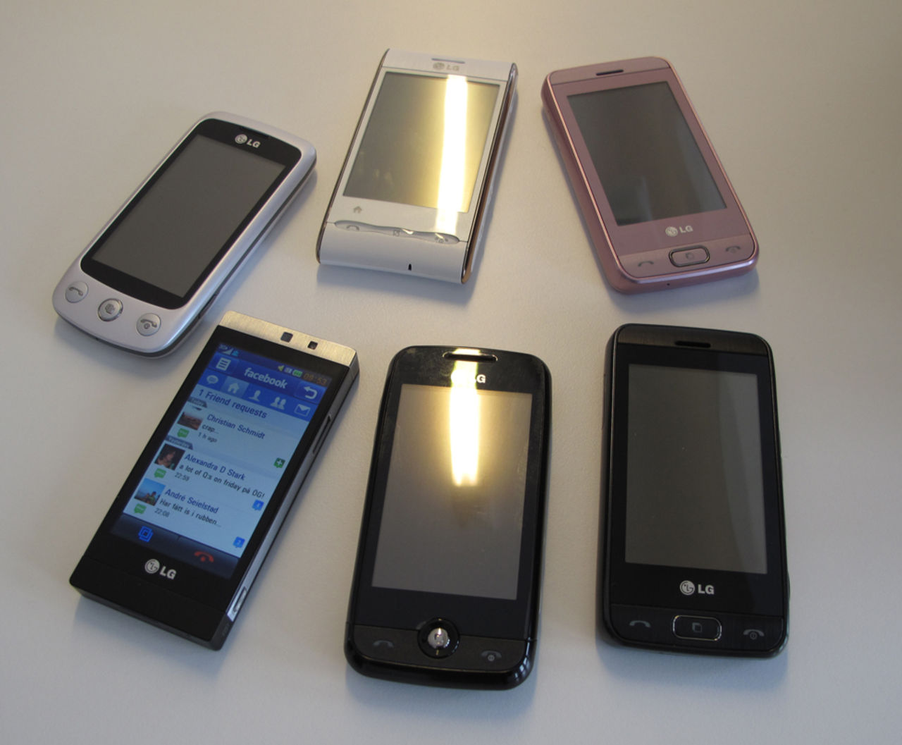 LG:s vår-armada av telefoner
