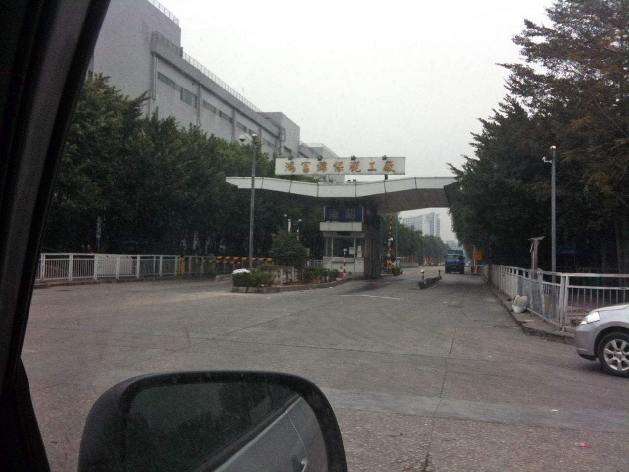 Apple hittar bevis för barnarbete i rapport om fabriker