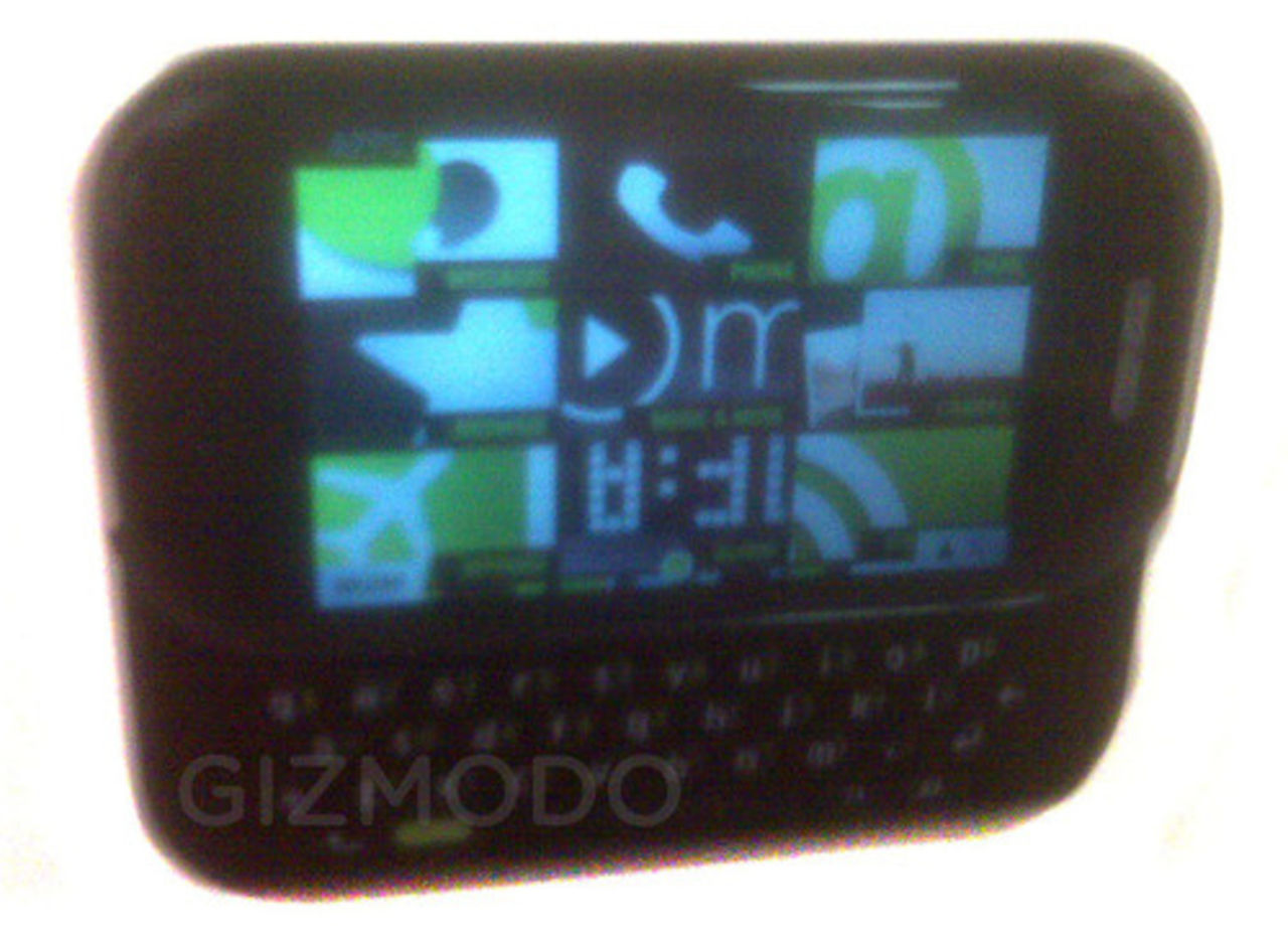 Microsofts Pink-telefon kommer i april?