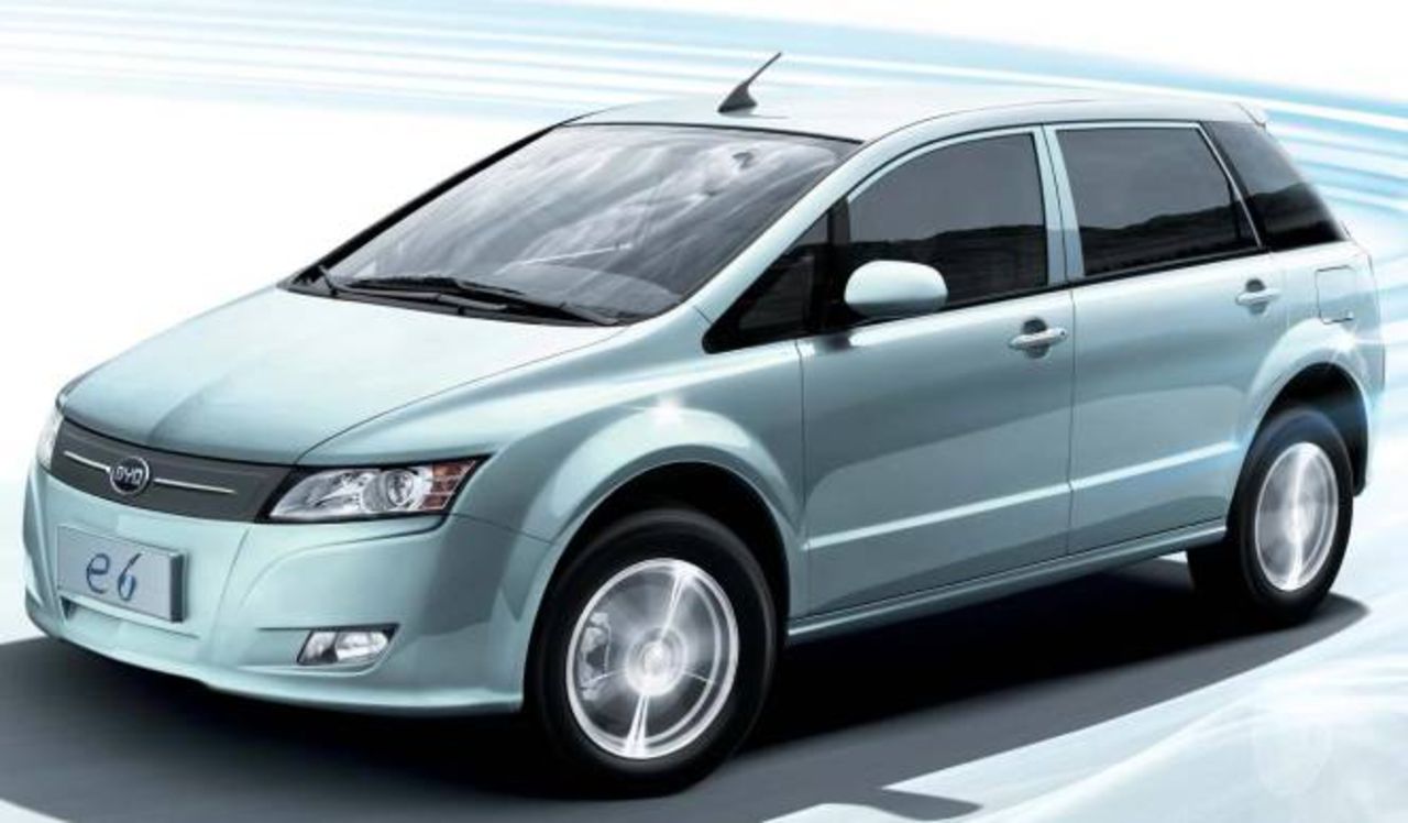 Eldriven familjebil från Kina