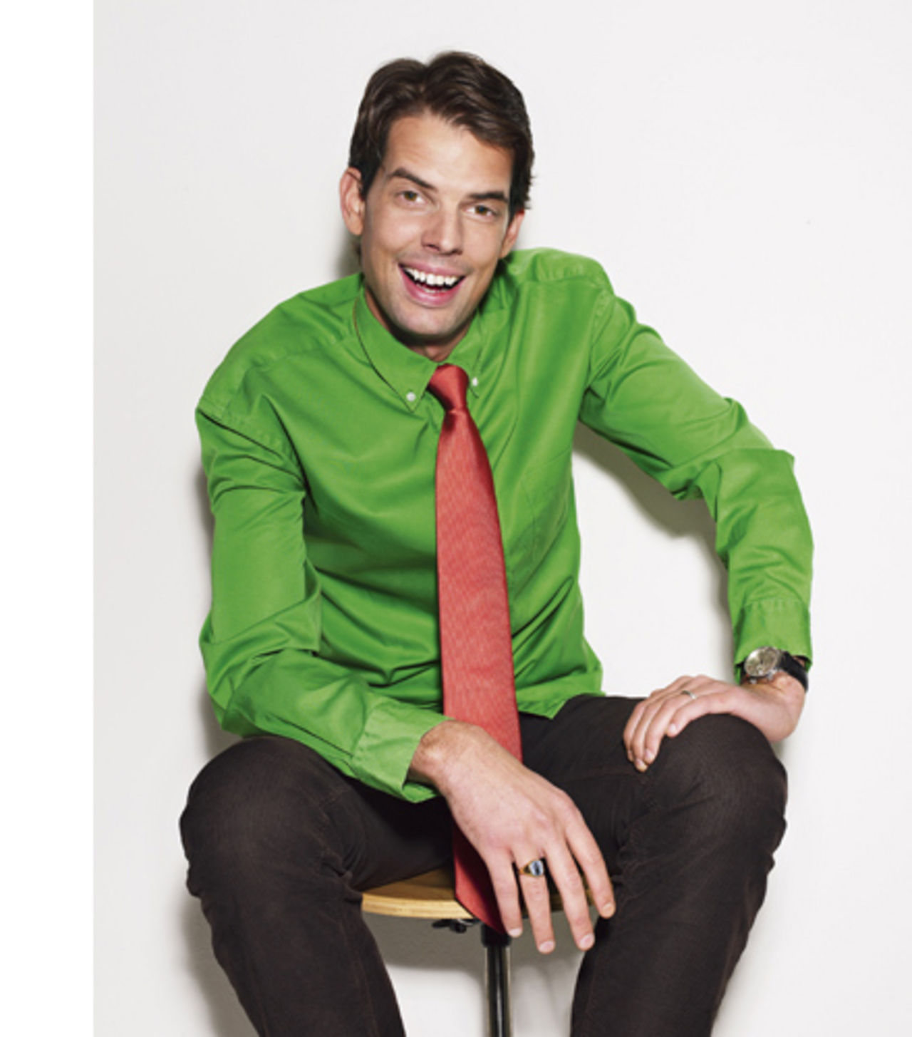 Alex Schulman blir mäklare