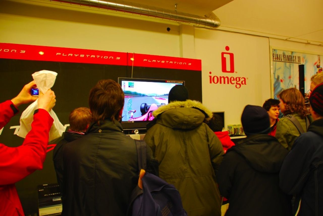 Bilder från Webhallen