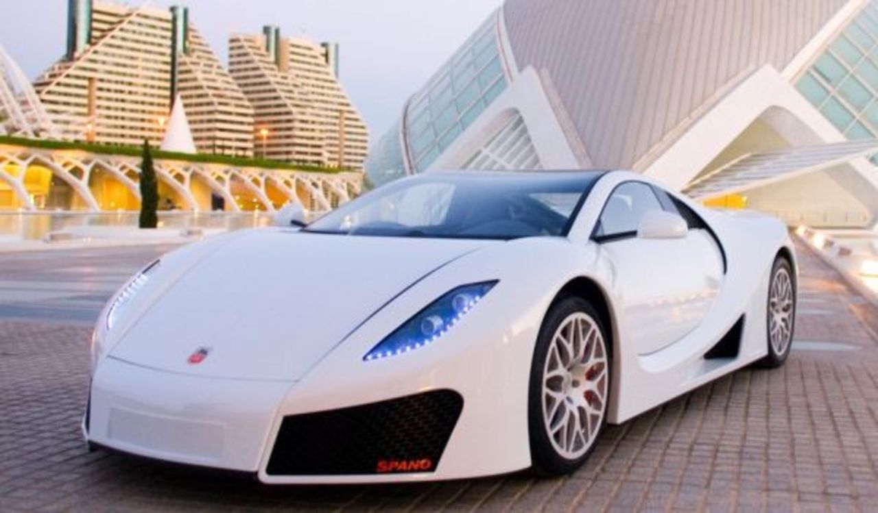 Spansk superbil med över 800 hästar