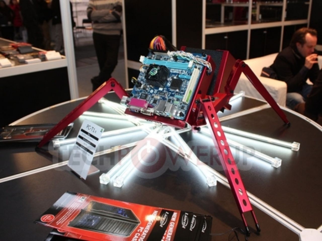 Lian Li släpper PITSTOP PC-T1