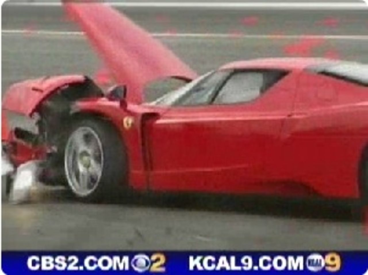VIDEO: Ännu en kraschad Ferrari Enzo