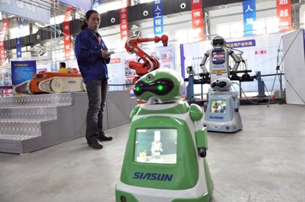 Kinesisk nanny-robot för de äldre