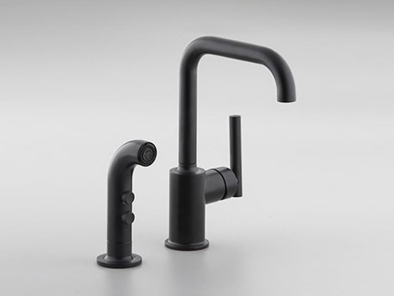 Mattsvart kran från Kohler