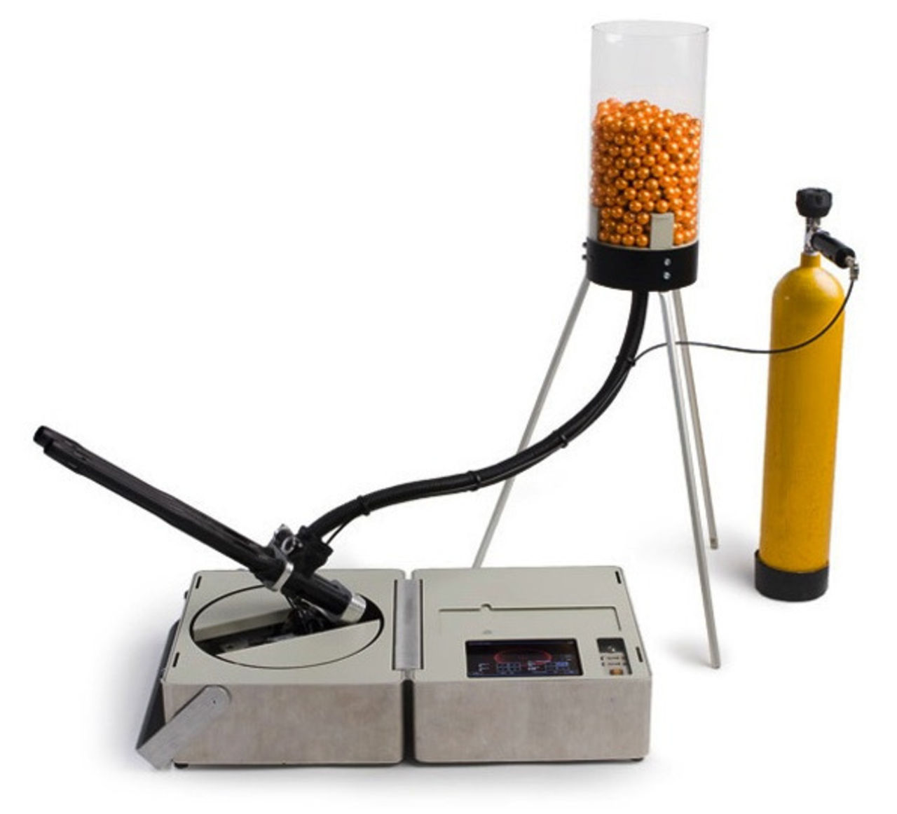 En paintball-robot som målar grafitti