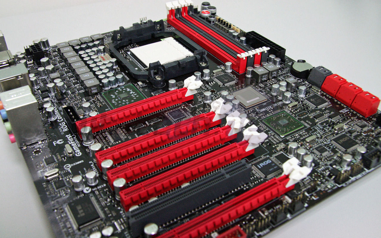 Asus Crosshair IV Extreme kommer ha Lucids Hydra