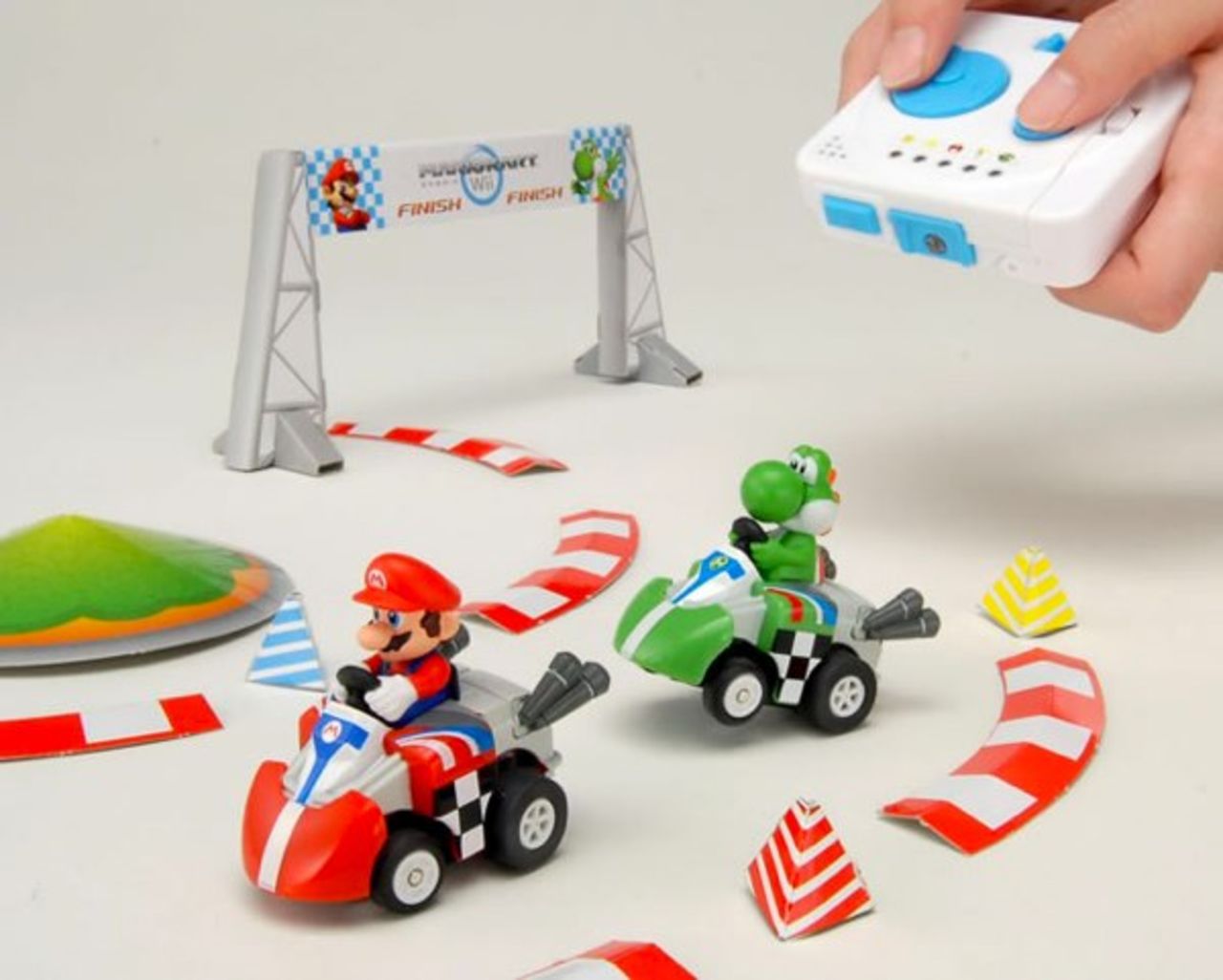 Radiostyrda Mario Kart-bilar