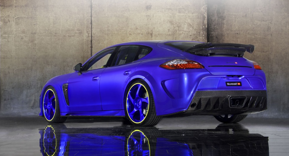 Nationaldagspimpad Panamera från Mansory