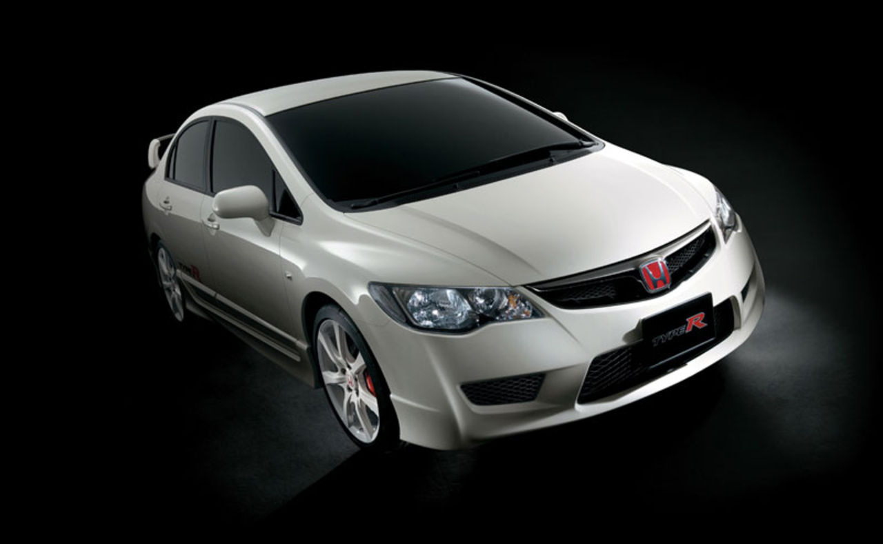 Honda Civic Type R Sedan släpps i Japan