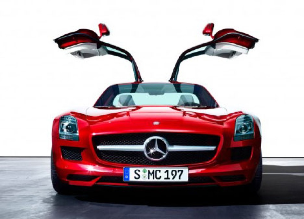 Öppna dörrarna på din SLS AMG med klockan